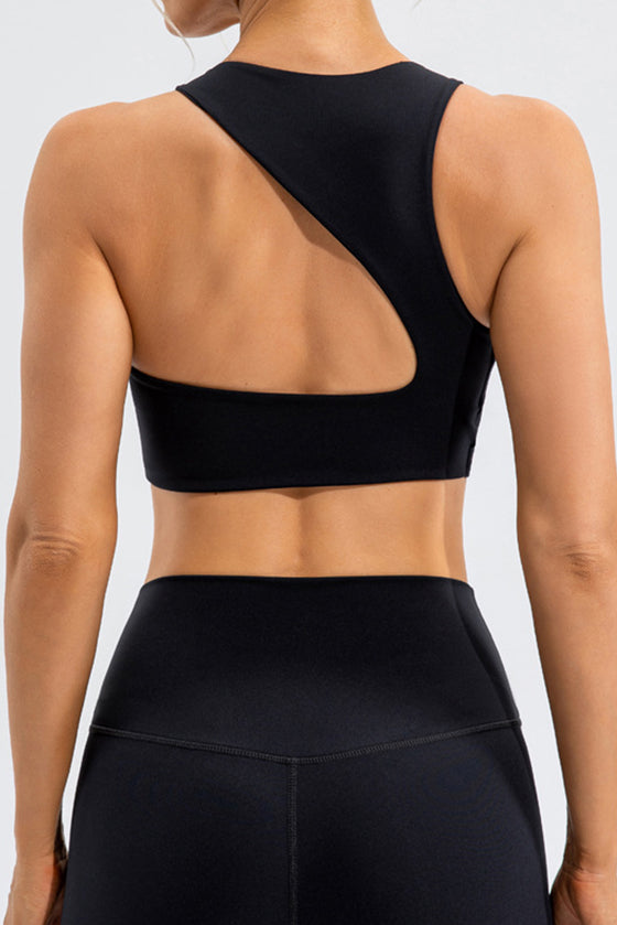 LC264647-P2-S, LC264647-P2-M, LC264647-P2-L, LC264647-P2-XL, Black Solid Color Asymmetric Cut Out Sports Bra