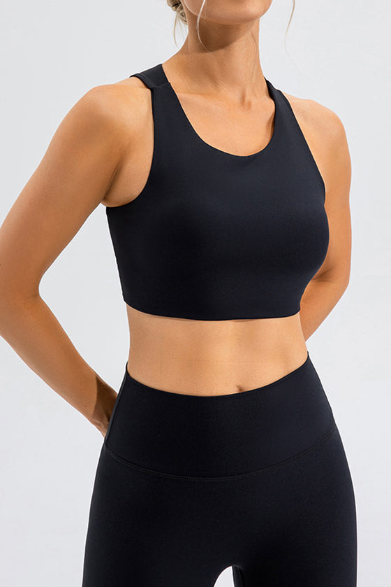 LC264647-P2-S, LC264647-P2-M, LC264647-P2-L, LC264647-P2-XL, Black Solid Color Asymmetric Cut Out Sports Bra