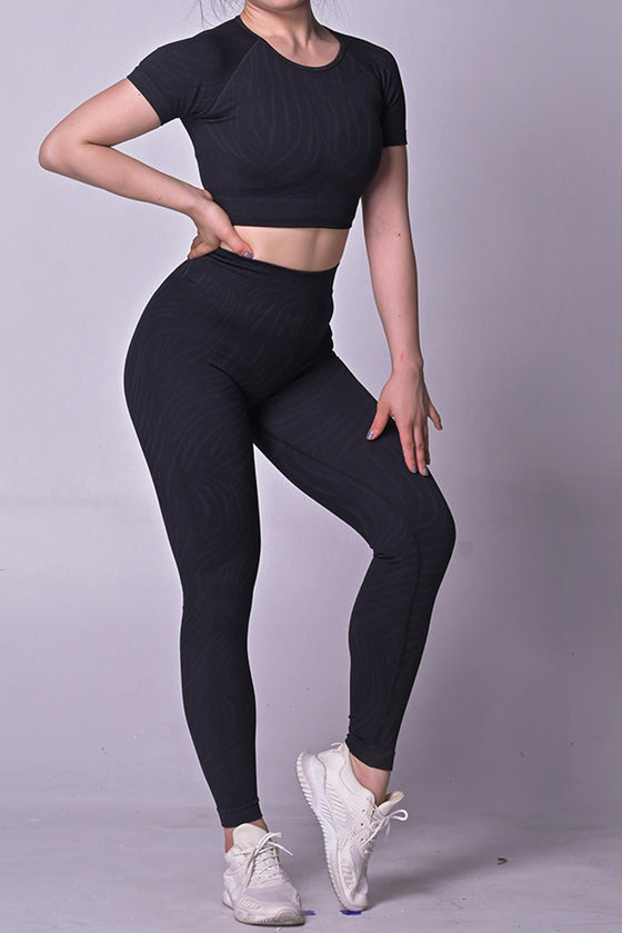 LC2611609-P219-S, LC2611609-P219-M, LC2611609-P219-L, Black Stripe Printed Crop Short Sleeve Top and Leggings Yoga Set