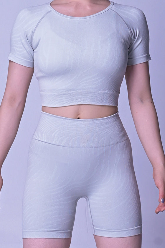 LC2611610-P919-S, LC2611610-P919-M, LC2611610-P919-L, Green Stripe Printed Cropped Top and Shorts Yoga Set