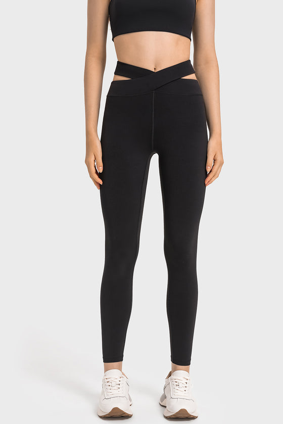 LC265456-P2-S, LC265456-P2-M, LC265456-P2-L, LC265456-P2-XL, Black Solid Cross Waistband Workout Leggings