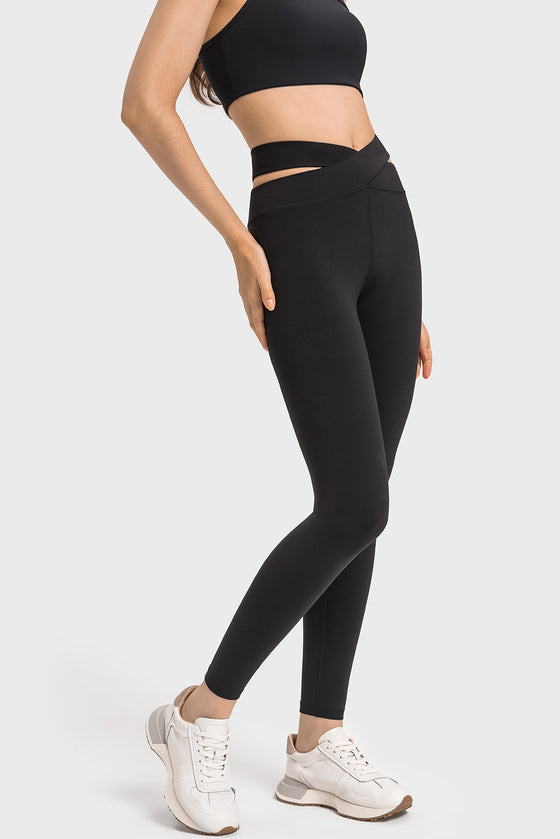 LC265456-P2-S, LC265456-P2-M, LC265456-P2-L, LC265456-P2-XL, Black Solid Cross Waistband Workout Leggings