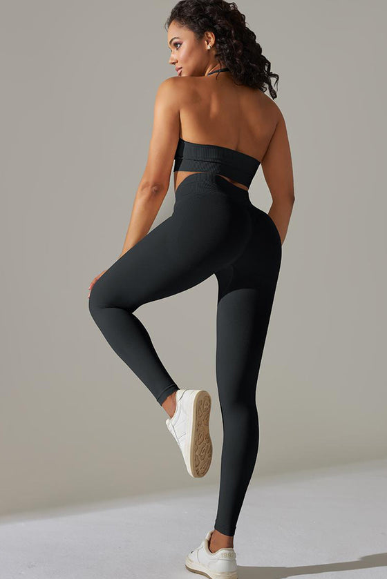 LC2611613-P2-S, LC2611613-P2-M, LC2611613-P2-L, Black Solid Color Halter Bra and Leggings Workout Set
